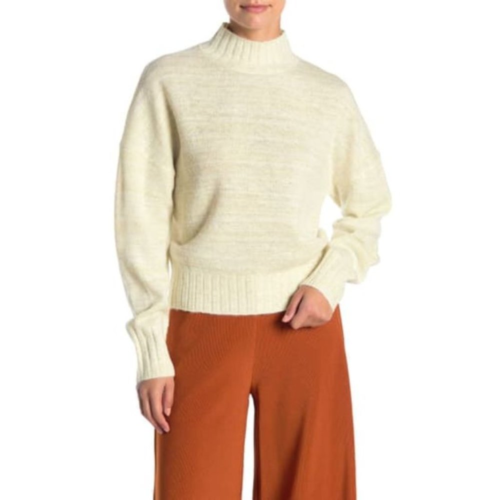 NWOT NSR women's Mock Neck Knit‎ Sweater L Cream
